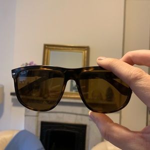 Polarized ray ban sunglasses in great condition.